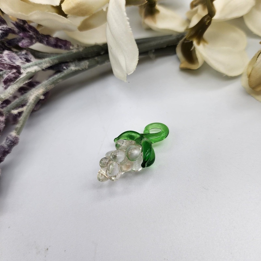 Vintage Clear Glass Grapes and Leaves Pendant Statement Blown Glass - Picture 4 of 6